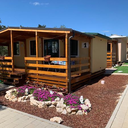 Kamp Karla & Bruno Hotel Sveti Filip i Jakov Eksteriør billede