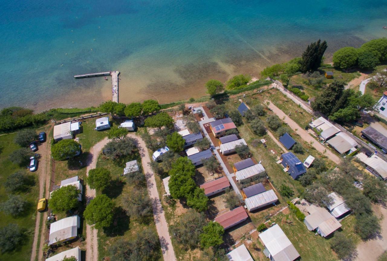 Kamp Karla & Bruno Hotel Sveti Filip i Jakov Eksteriør billede