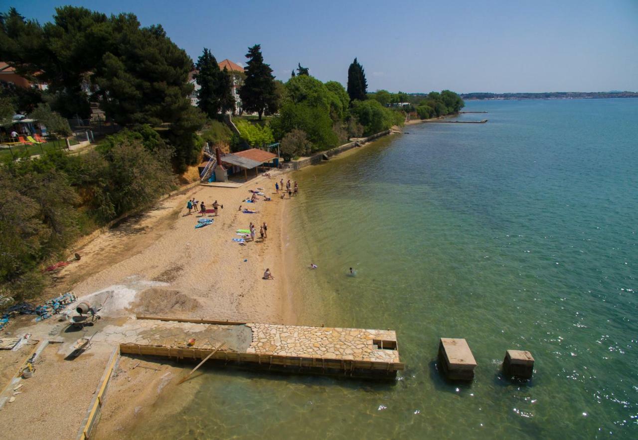 Kamp Karla & Bruno Hotel Sveti Filip i Jakov Eksteriør billede